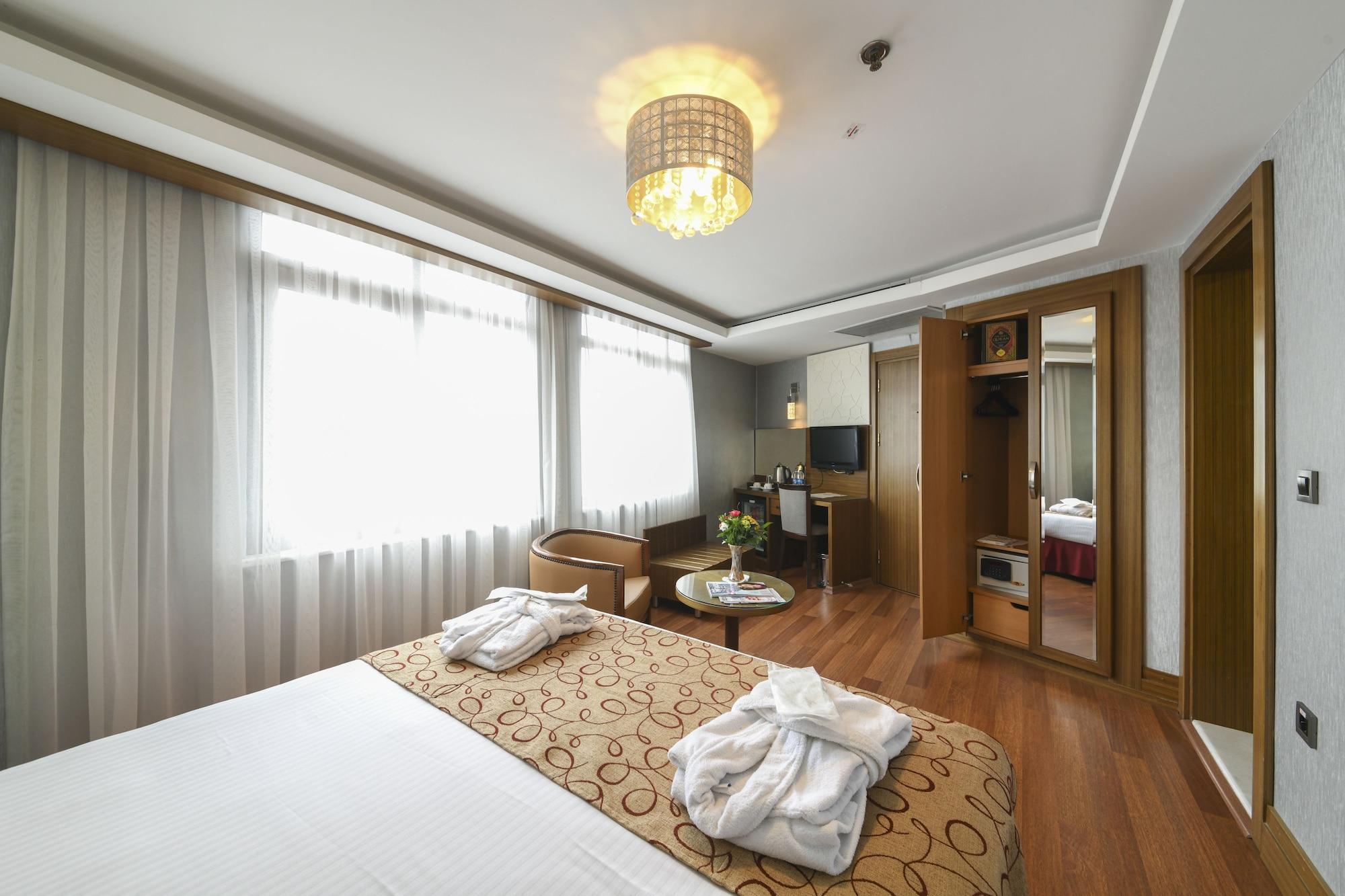 Grand Star Bosphorus & Otel 4*