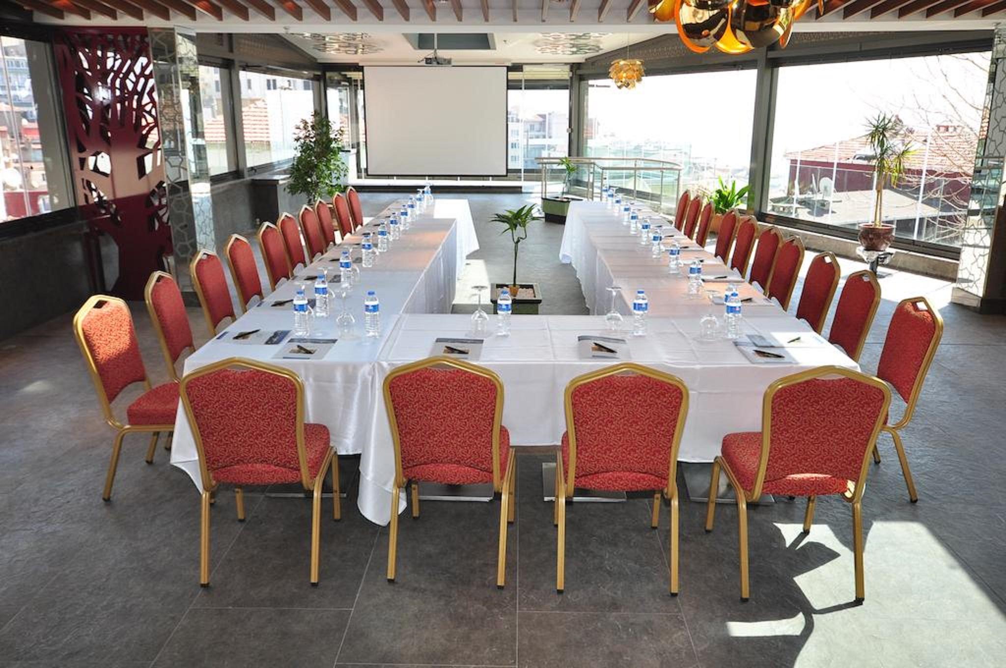 Grand Star Bosphorus & Otel 4*